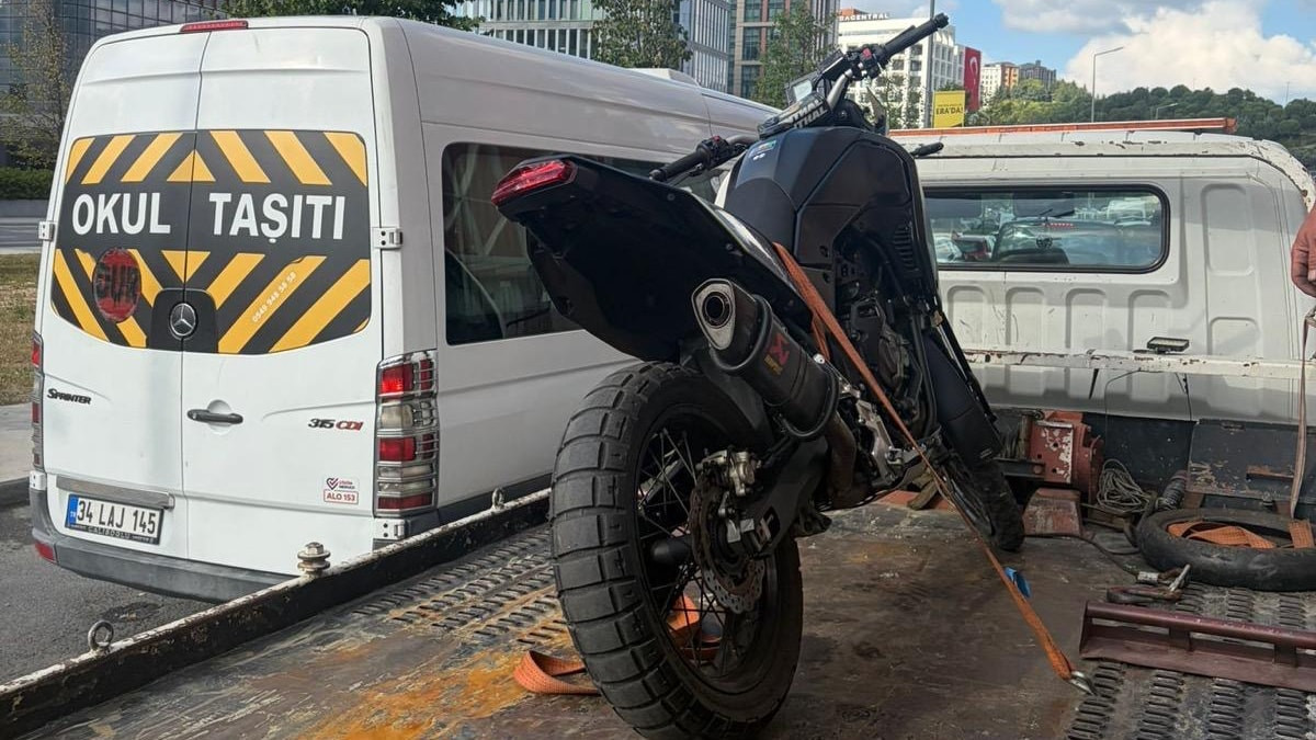 İstanbul'da motosikletle tek teker üzerinde seyreden şüpheliye 117 bin lira ceza