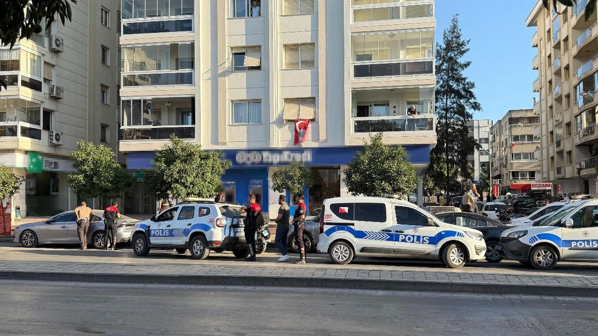 İzmir'de banka soygunu: Polis takımları alarma geçti