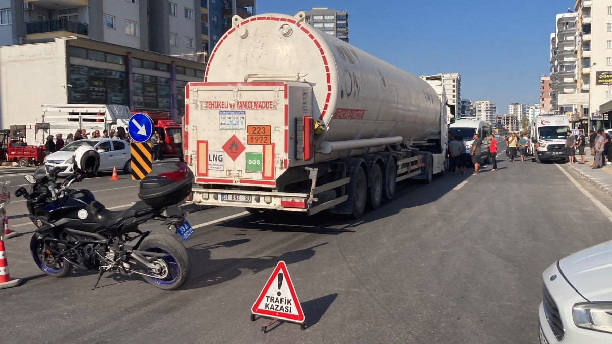 Mersin'de tankerin çarptığı yaya hayatını kaybetti
