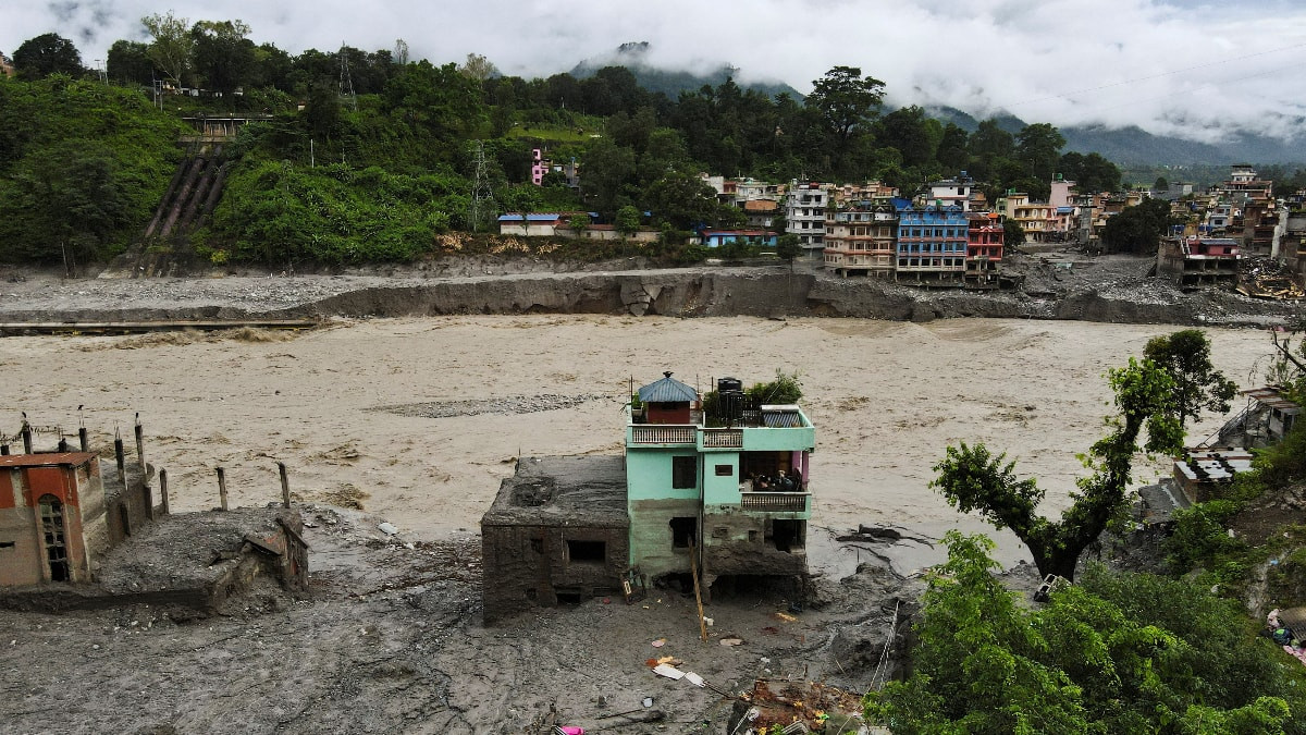 Nepal'deki selde hayatını kaybedenlerin sayısı bin 114'e çıktı