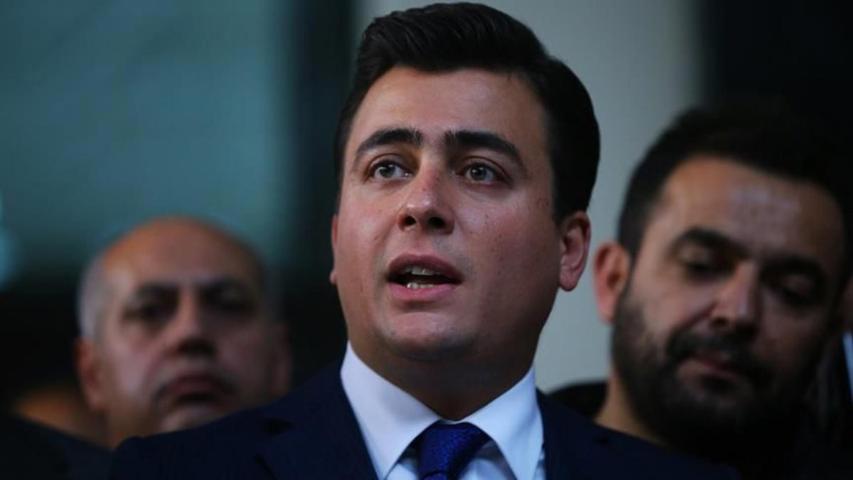 Osman Gökçek: Babam şeker hastası, ağız kuruluğu için sakız kullanıyor