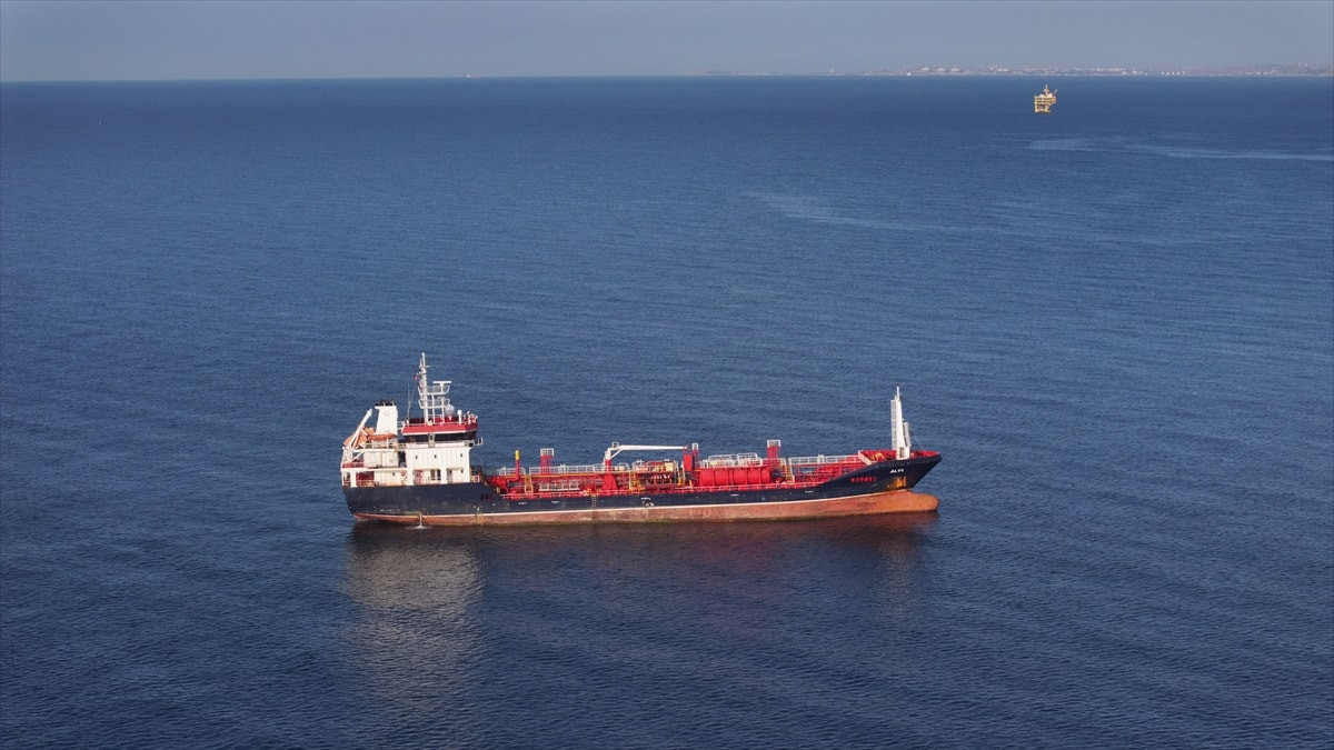 Silivri'deki gemi kazasıyla ilgili kayıtlar ve telsiz incelenecek