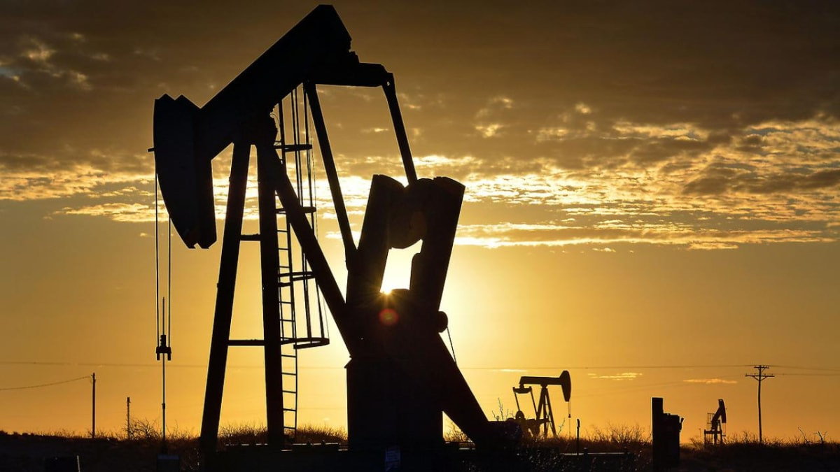 Brent petrol 6 ayın tepesinde: Varil fiyatı 117 doları aştı