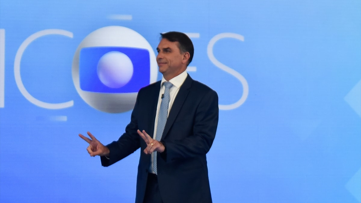 Brezilya'da devlet başkanlığı seçimini kaybeden Flavio Bolsonaro seçimin akabinde ABD'ye kaçtı