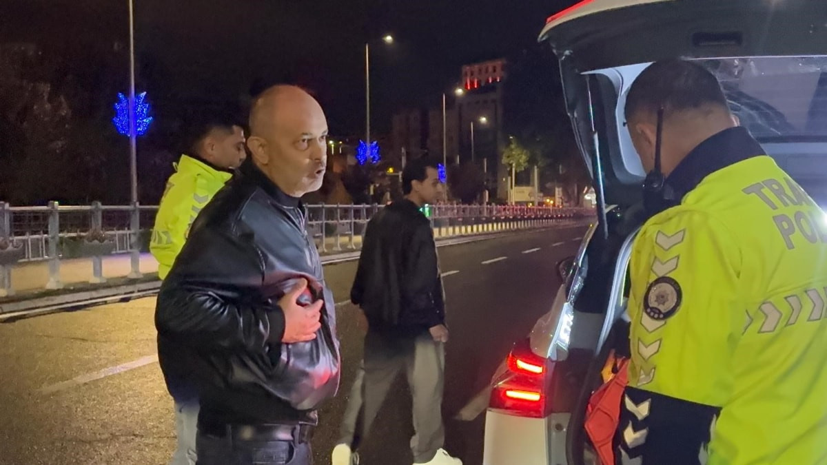 Kayseri'de alkollü yakalanan şoför pes dedirtti: Burada çevirme olmaz