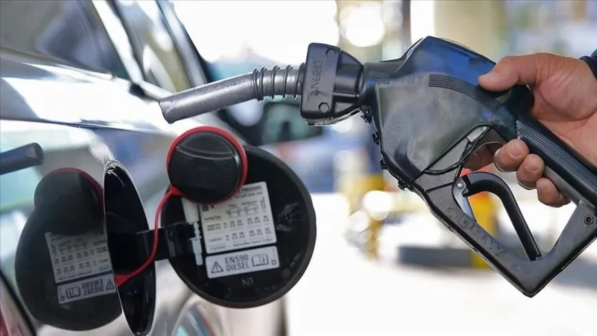 Motorine 4,90 lira indirim geldi: Pompa fiyatları tekrar değişti