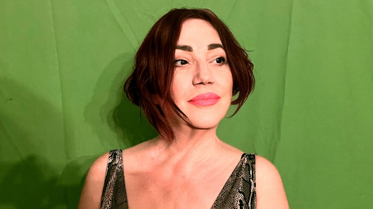 Nazan Öncel, telefon paklığı yaptı: İnceldiği yerden kopsun